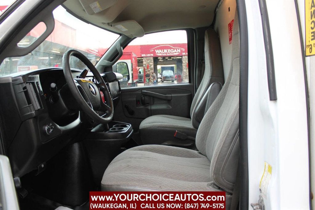 2016 Chevrolet Express Commercial Cutaway 3500 Van 139" - 22986763 - 24