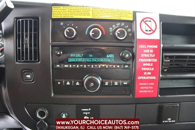 2016 Chevrolet Express Commercial Cutaway 3500 Van 139" - 22986763 - 32