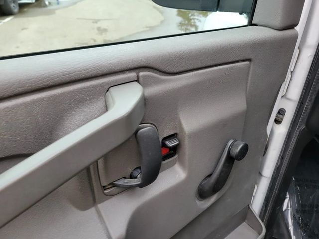 2016 Chevrolet Express Commercial Cutaway Cutaway Van 2D - 23028671 - 23