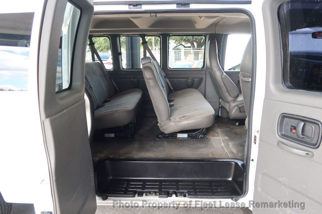 2016 Chevrolet Express Passenger Express 3500 15 Passnger Van LT - 23083001 - 15