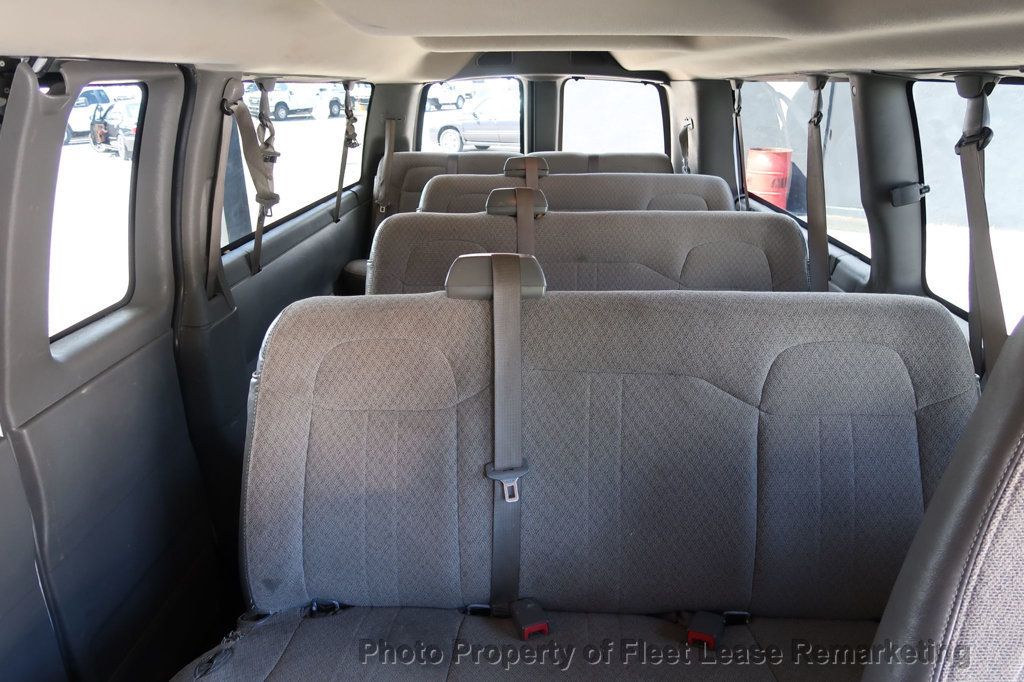 2016 Chevrolet Express Passenger Express 3500 15 Passnger Van LT - 23083001 - 19