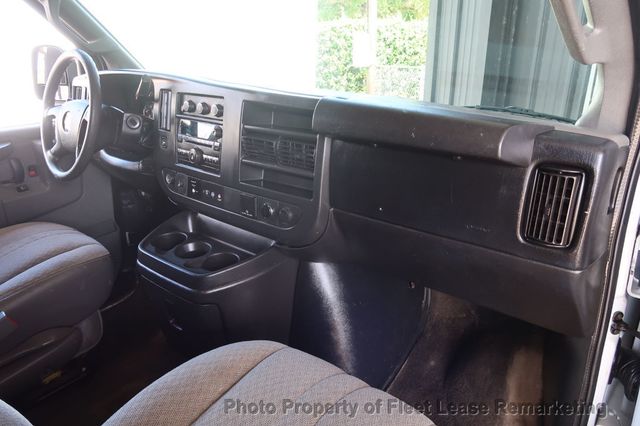 2016 Chevrolet Express Passenger Express 3500 15 Passnger Van LT - 23083001 - 21