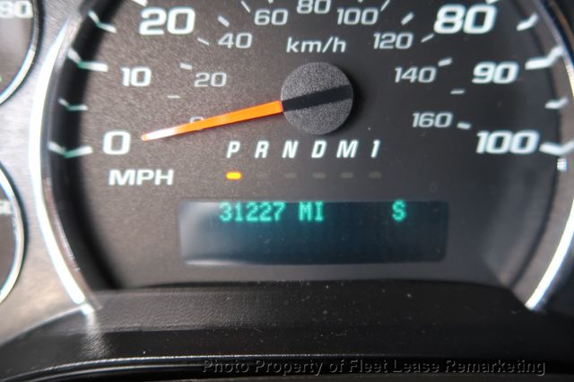 2016 Chevrolet Express Passenger Express 3500 15 Passnger Van LT - 23083001 - 26