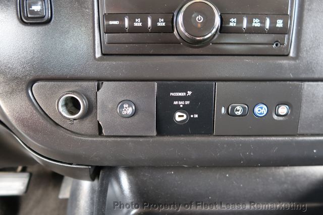 2016 Chevrolet Express Passenger Express 3500 15 Passnger Van LT - 23083001 - 28