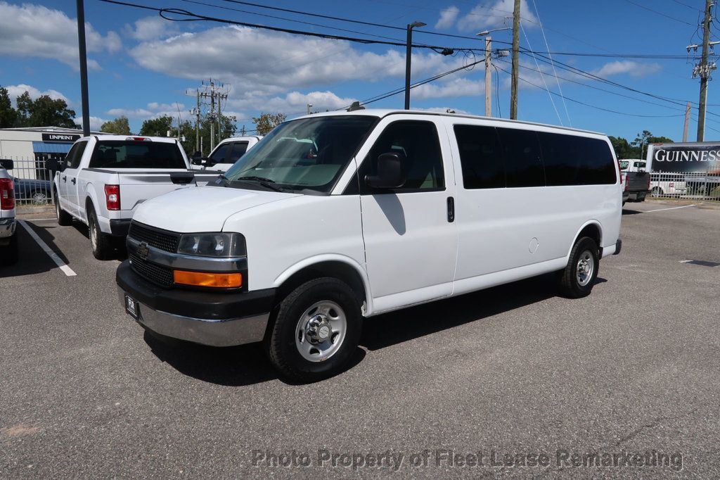 2016 Chevrolet Express Passenger Express 3500 15 Passnger Van LT - 23083001 - 40