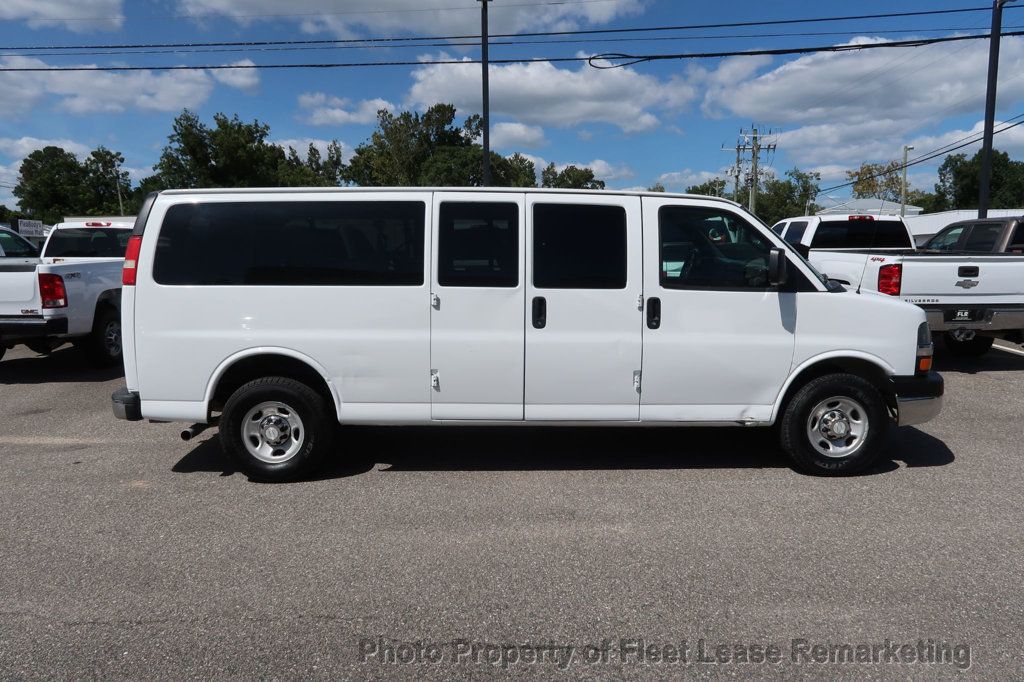 2016 Chevrolet Express Passenger Express 3500 15 Passnger Van LT - 23083001 - 5