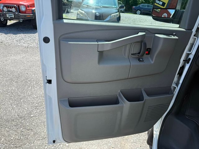2016 Chevrolet Express Passenger ONE OWNER - 15 PASSENGER - 23051033 - 15