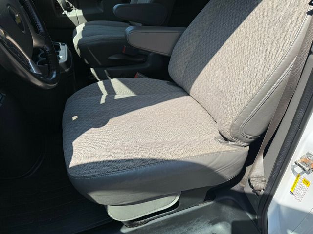 2016 Chevrolet Express Passenger ONE OWNER - 15 PASSENGER - 23051033 - 17