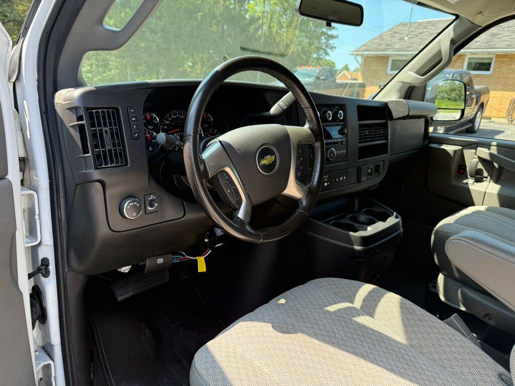 2016 Chevrolet Express Passenger ONE OWNER - 15 PASSENGER - 23051033 - 19