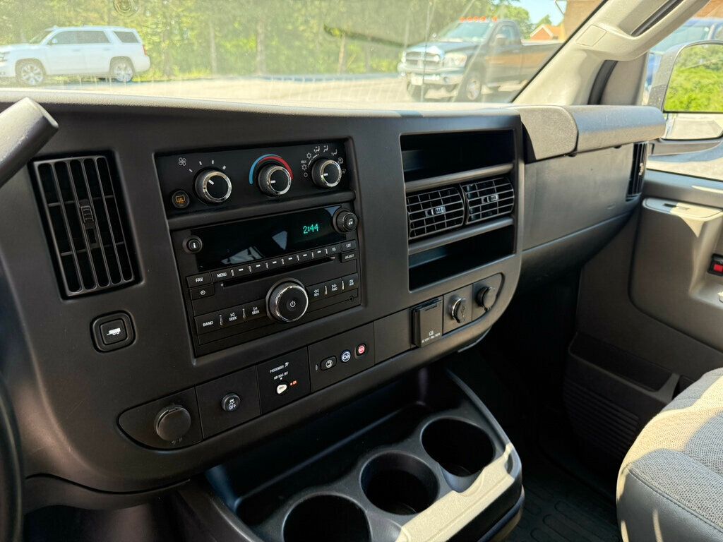 2016 Chevrolet Express Passenger ONE OWNER - 15 PASSENGER - 23051033 - 23