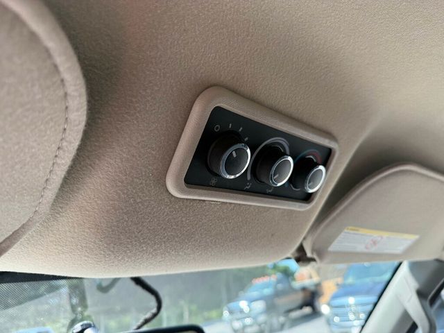 2016 Chevrolet Express Passenger ONE OWNER - 15 PASSENGER - 23051033 - 27
