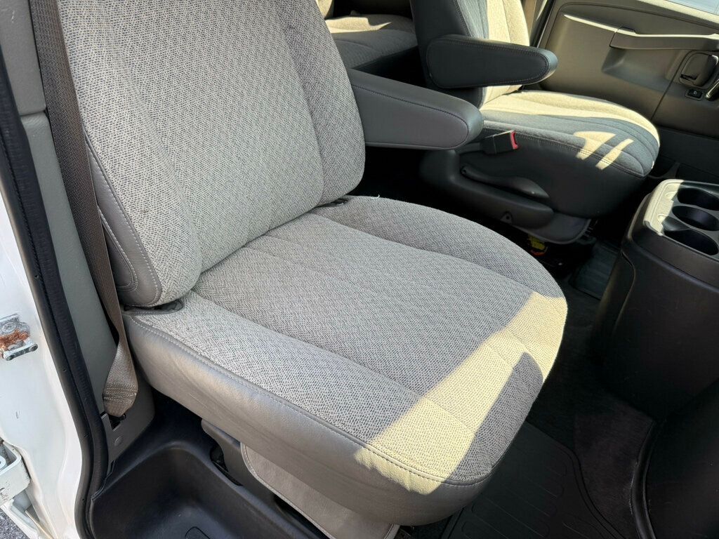 2016 Chevrolet Express Passenger ONE OWNER - 15 PASSENGER - 23051033 - 31