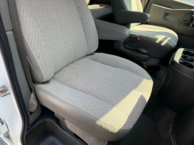 2016 Chevrolet Express Passenger ONE OWNER - 15 PASSENGER - 23051033 - 31