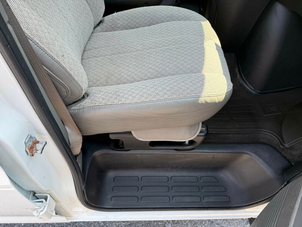 2016 Chevrolet Express Passenger ONE OWNER - 15 PASSENGER - 23051033 - 32