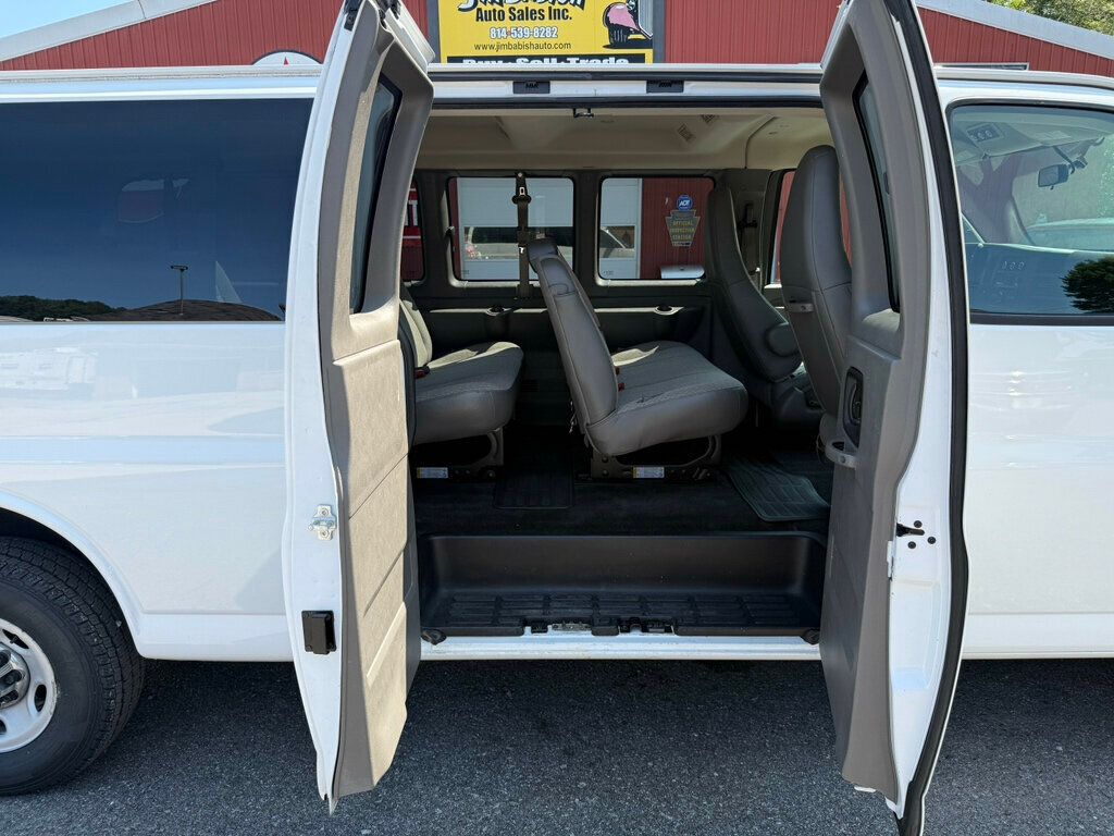2016 Chevrolet Express Passenger ONE OWNER - 15 PASSENGER - 23051033 - 36