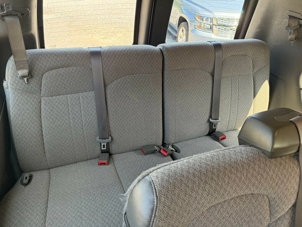 2016 Chevrolet Express Passenger ONE OWNER - 15 PASSENGER - 23051033 - 44