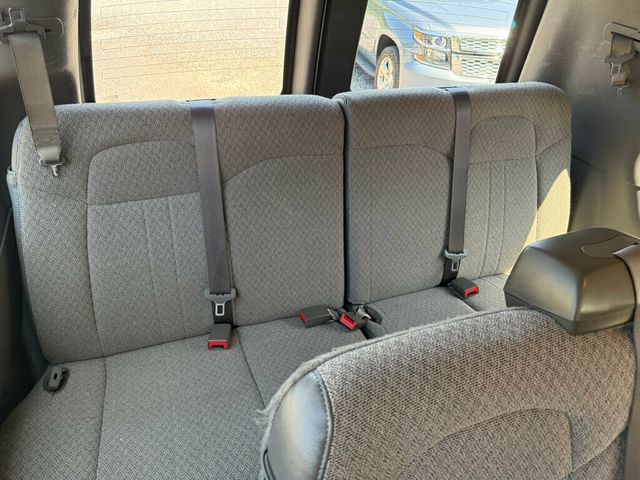 2016 Chevrolet Express Passenger ONE OWNER - 15 PASSENGER - 23051033 - 44