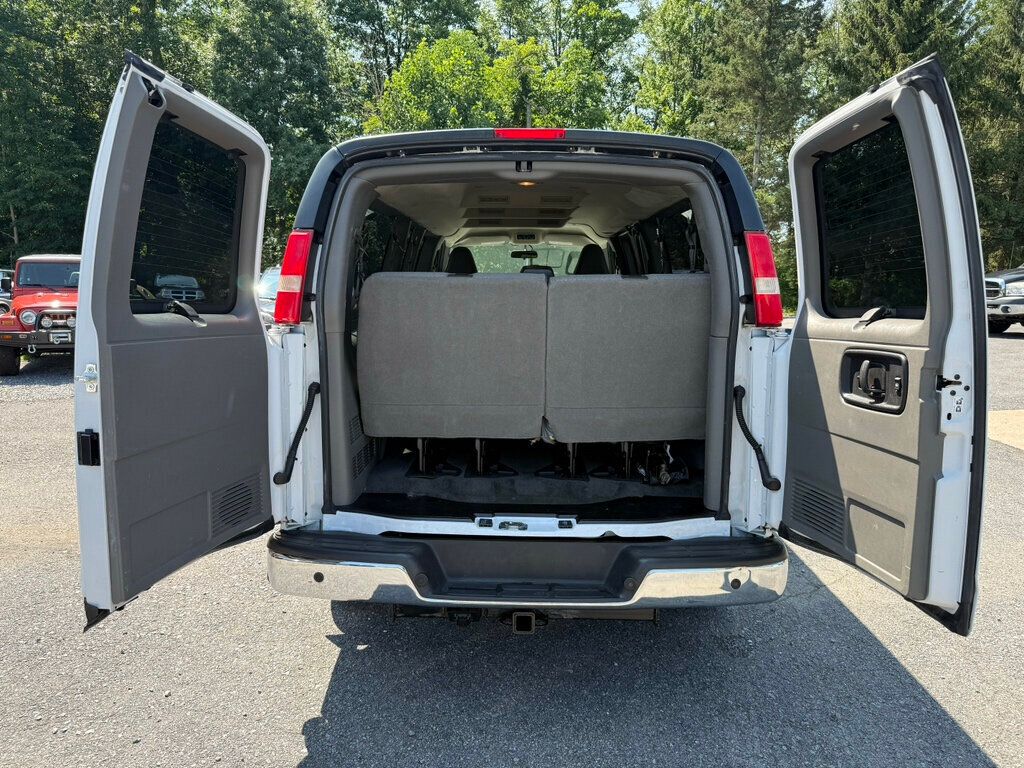 2016 Chevrolet Express Passenger ONE OWNER - 15 PASSENGER - 23051033 - 48