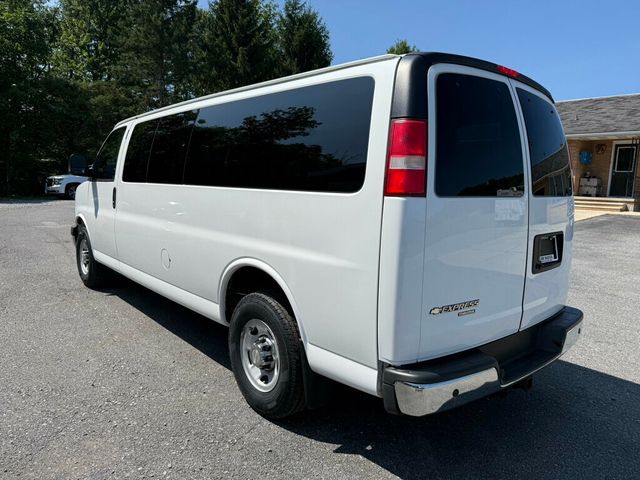 2016 Chevrolet Express Passenger ONE OWNER - 15 PASSENGER - 23051033 - 4