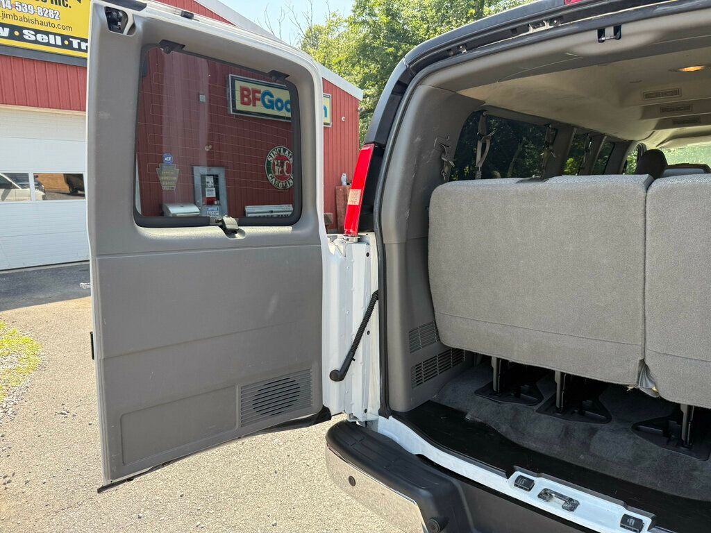 2016 Chevrolet Express Passenger ONE OWNER - 15 PASSENGER - 23051033 - 49
