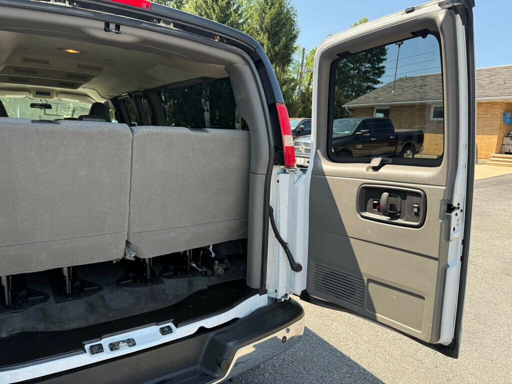 2016 Chevrolet Express Passenger ONE OWNER - 15 PASSENGER - 23051033 - 50