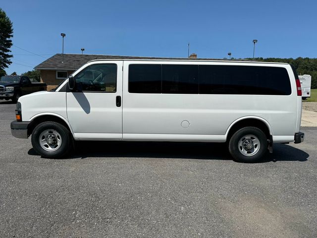 2016 Chevrolet Express Passenger ONE OWNER - 15 PASSENGER - 23051033 - 5