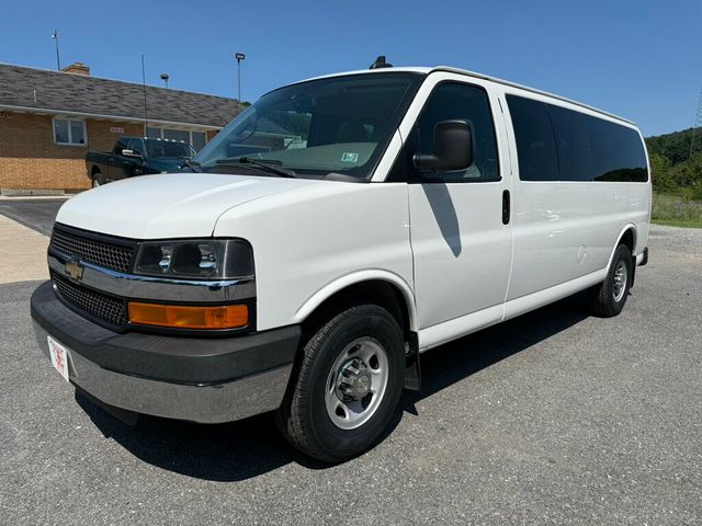 2016 Chevrolet Express Passenger ONE OWNER - 15 PASSENGER - 23051033 - 6