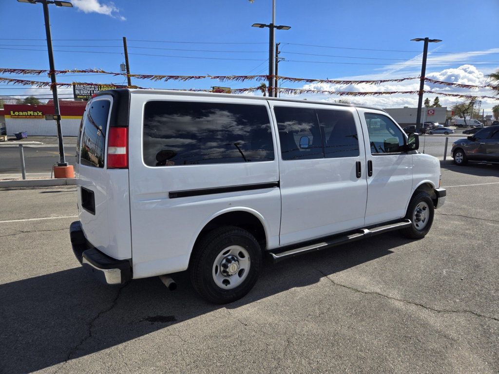 2016 Chevrolet Express Passenger RWD 2500 135" LT - 22769350 - 1