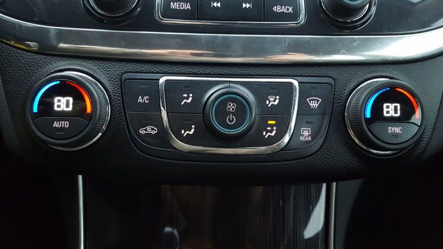 2016 Chevrolet Impala LT - 18505624 - 21