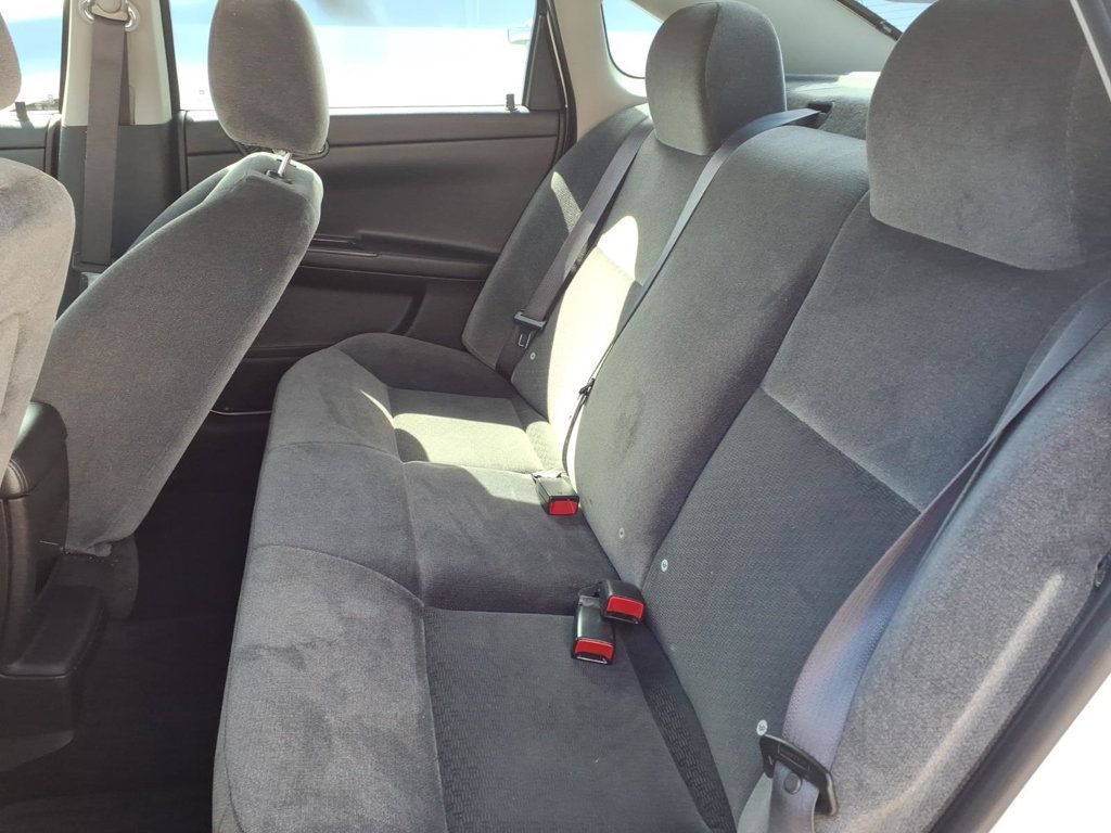 2016 Chevrolet Impala Limited LT Sedan 4D - 23025163 - 12