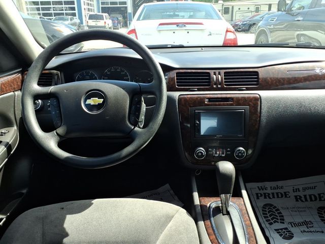 2016 Chevrolet Impala Limited LT Sedan 4D - 23025163 - 13