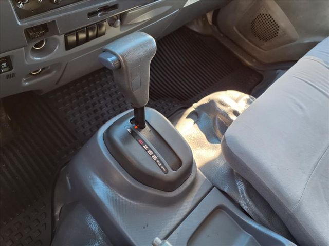 2016 Chevrolet LCF Crew Cab 4500 12' Box Truck w/Liftgate - 22938182 - 19