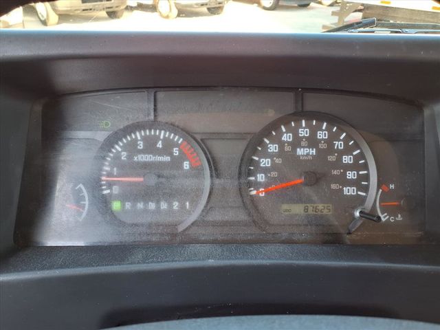 2016 Chevrolet LCF Crew Cab 4500 12' Box Truck w/Liftgate - 22938182 - 35