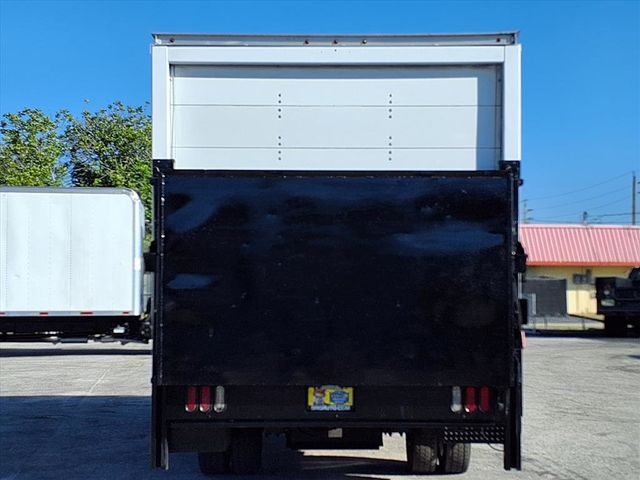 2016 Chevrolet LCF Crew Cab 4500 12' Box Truck w/Liftgate - 22938182 - 5