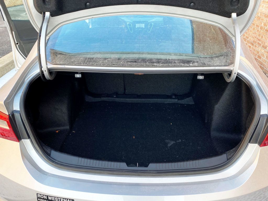 2016 Chevrolet Malibu 4dr Sedan LT w/1LT - 22966826 - 13