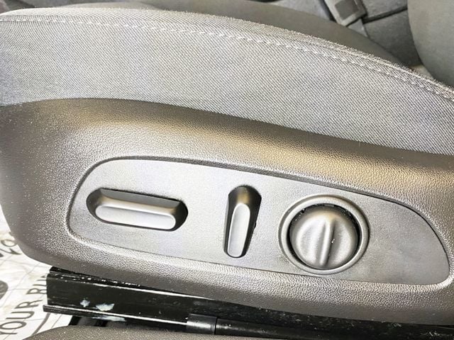 2016 Chevrolet Malibu 4dr Sedan LT w/1LT - 22966826 - 19