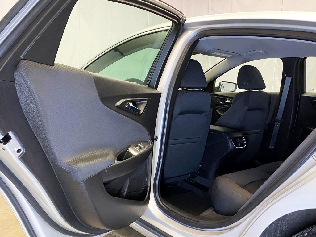 2016 Chevrolet Malibu 4dr Sedan LT w/1LT - 22966826 - 43