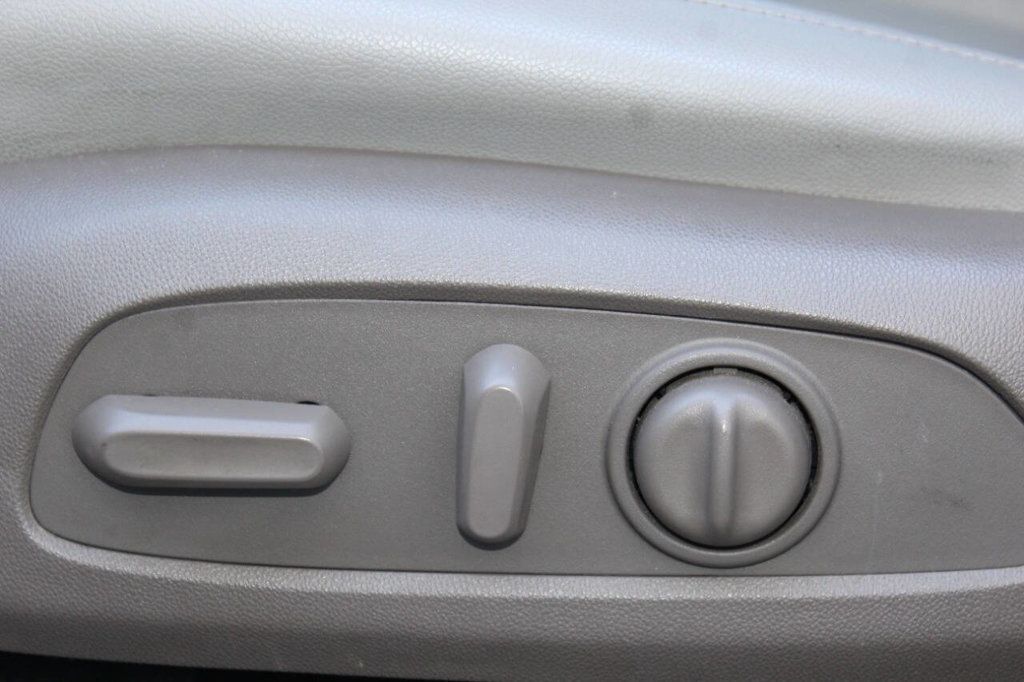 2016 Chevrolet Malibu 4dr Sedan Premier w/2LZ - 22922657 - 11