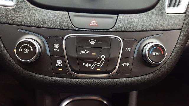 2016 Chevrolet Malibu LT - 18177053 - 22