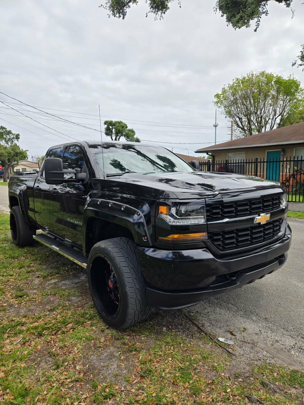2016 Chevrolet Silverado 1500 2WD Double Cab 143.5" Custom - 23013575 | Video 1