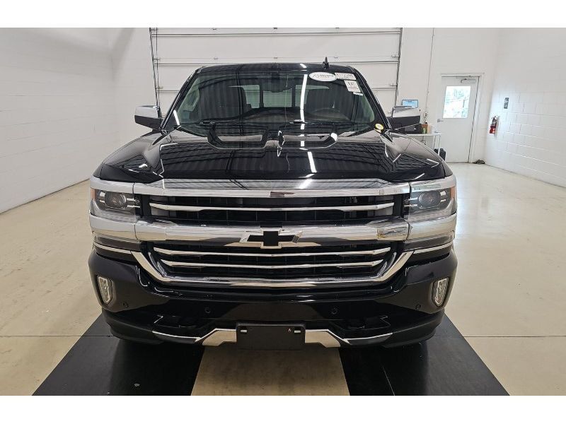 2016 Chevrolet Silverado 1500 High Country photo 2