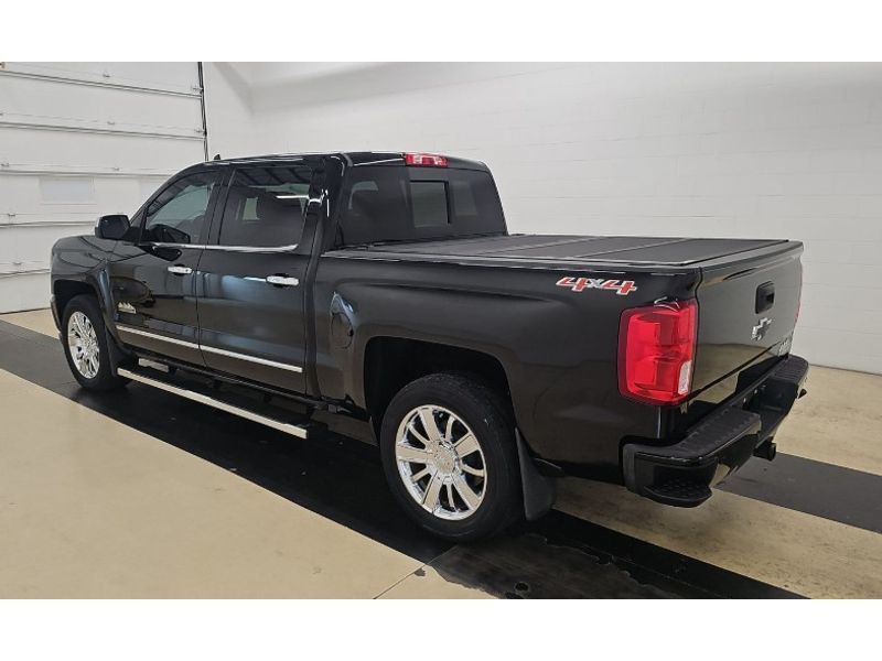 2016 Chevrolet Silverado 1500 High Country photo 3