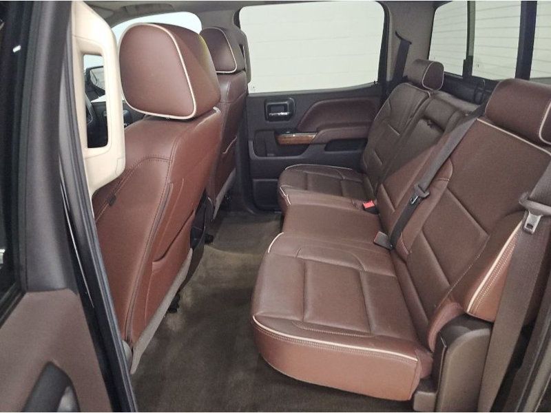 2016 Chevrolet Silverado 1500 High Country photo 4