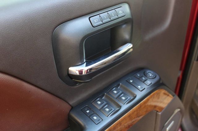 2016 Chevrolet Silverado 1500 High Country 4x4 4dr Crew Cab 5.8 ft. SB - 22925856 - 10