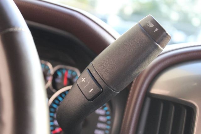 2016 Chevrolet Silverado 1500 High Country 4x4 4dr Crew Cab 5.8 ft. SB - 22925856 - 28