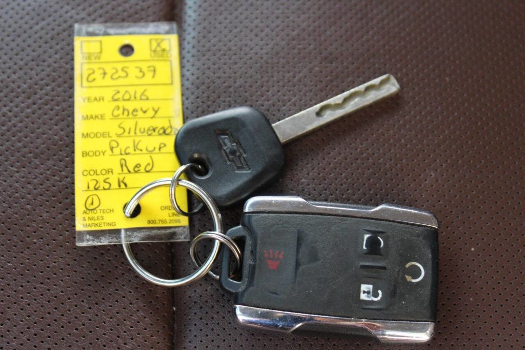 2016 Chevrolet Silverado 1500 High Country 4x4 4dr Crew Cab 5.8 ft. SB - 22925856 - 33