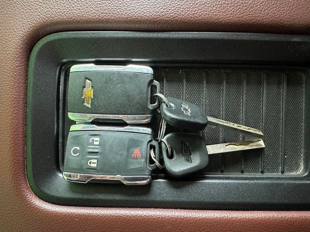 2016 Chevrolet Silverado 1500 High Country 4x4 4dr Crew Cab 5.8 ft. SB - 22962737 - 36