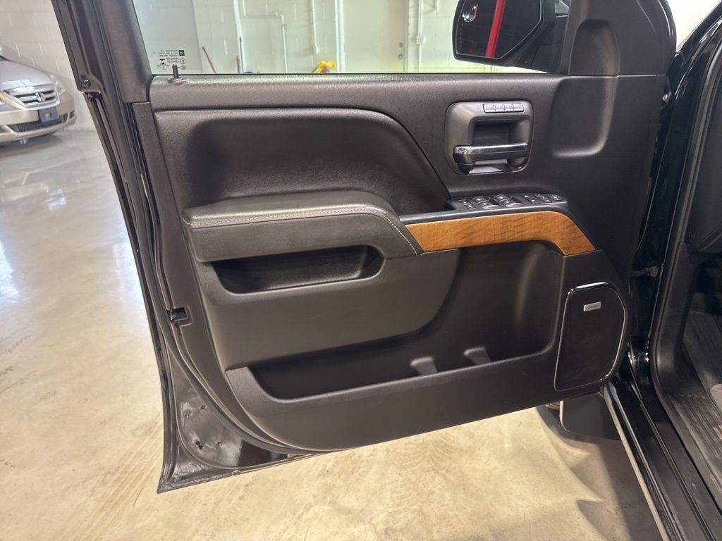 2016 Chevrolet Silverado 1500 LTZ - 22997611 - 25