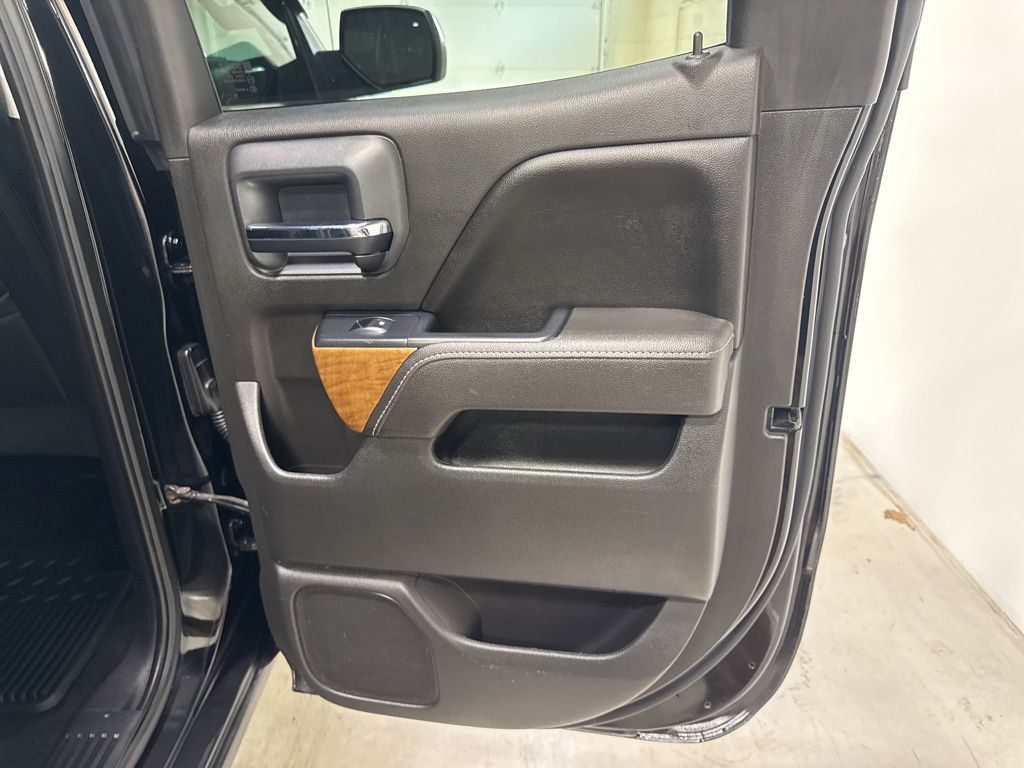 2016 Chevrolet Silverado 1500 LTZ - 22997611 - 41