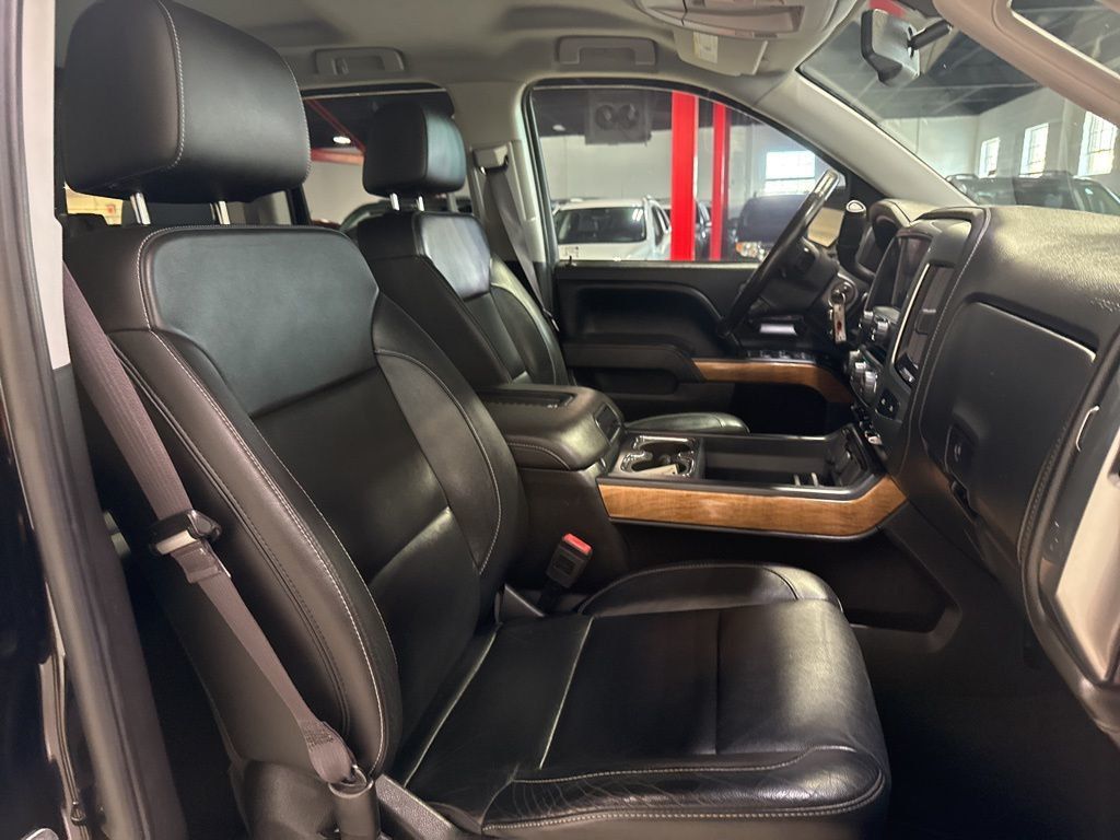 2016 Chevrolet Silverado 1500 LTZ - 22997611 - 44
